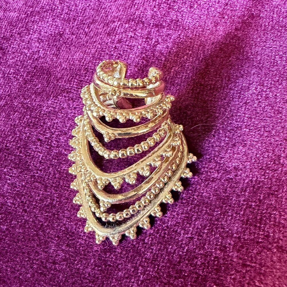 18k Gold Beaded Warrior Ear Cuff - Tawapa - Picture 2 of 2